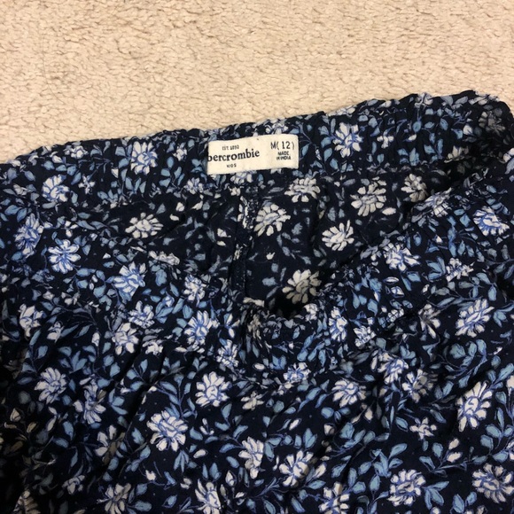 Flowey shorts - Picture 2 of 2